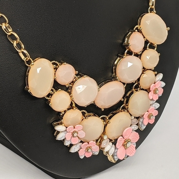 Vintage Pink Floral Bib Statement Necklace, Gold Tone with Frosted Crystal - Picture 8 of 8